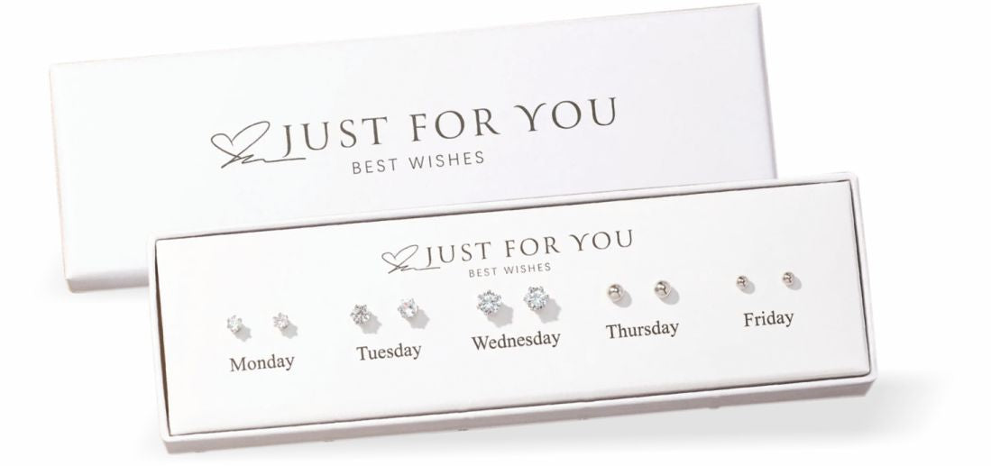 Selection of 5 different Stud Earrings. rhodium plated
Round, Multi Faceted Crystal, 6mm in size

Colour: 3 Clear Crystal, 2 metal studs, rhodium plated