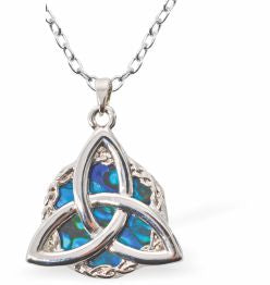 Paua Shell Trinity Knot Necklace
Hypoallergenic: Nickel, Lead and Cadmium Free
24mm in size, with 18" chain
Rhodium Plated
Delivered in a soft, black, velveteen pouch