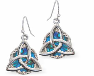 Trinity Knot Drop Earrings of Paua Shel
Hypoallergenic: Nickel, Lead and Cadmium Free
20mm in size
Rhodium Plated
Delivered in a soft, black, velveteen pouch