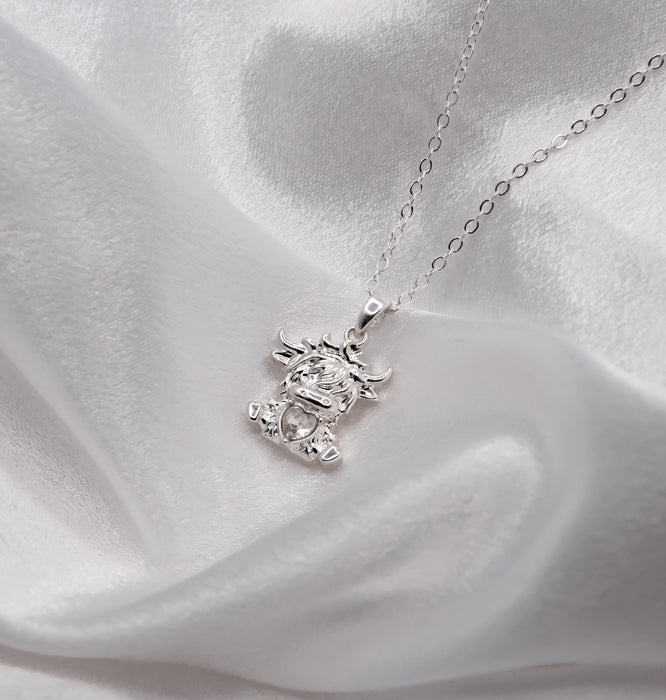 HC50 - Silver Coloured Bonnie the Long Horn Highland Cow Necklace with a choice of chains