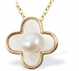 Iridescent Clover with Pearl Necklace, Golden Framed
Hypoallergenic: Rhodium Plated, Nickel, Lead and Cadmium Free

15mm in size, 18" Rhodium Plated Chain

Delivered in a soft, black, velveteen pouch