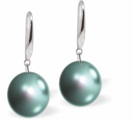 Austrian Crystal Classic Pearl Drop Earrings in Iridescent Light Turquoise Blue Pearls are 8mm in size Hypo allergenic, free from cadmium, lead and nickel Colour: Iridescent Light Turquoise Blue Rhodium Plated Earwires See matching Necklace CP101 Perfect for an evening out or sophisticated, elegant day wear. 