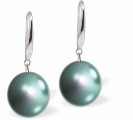 Austrian Crystal Classic Pearl Drop Earrings in Iridescent Light Turquoise Blue Pearls are 8mm in size Hypo allergenic, free from cadmium, lead and nickel Colour: Iridescent Light Turquoise Blue Rhodium Plated Earwires See matching Necklace CP101 Perfect for an evening out or sophisticated, elegant day wear.