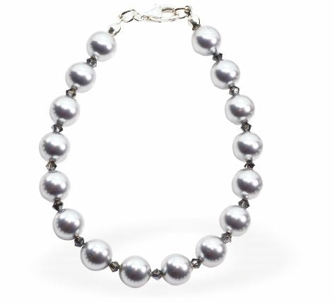 Austrian Crystal String of Pearls and Crystal Mix Bracelet Colour: Light Grey and crystal mix Size: 42cm from clasp to clasp. See matching necklace (CP186) and drop earrings (CP188)